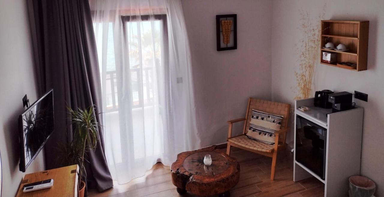 Eleni'S Sea View Adults Only Pefkochori Bagian luar foto