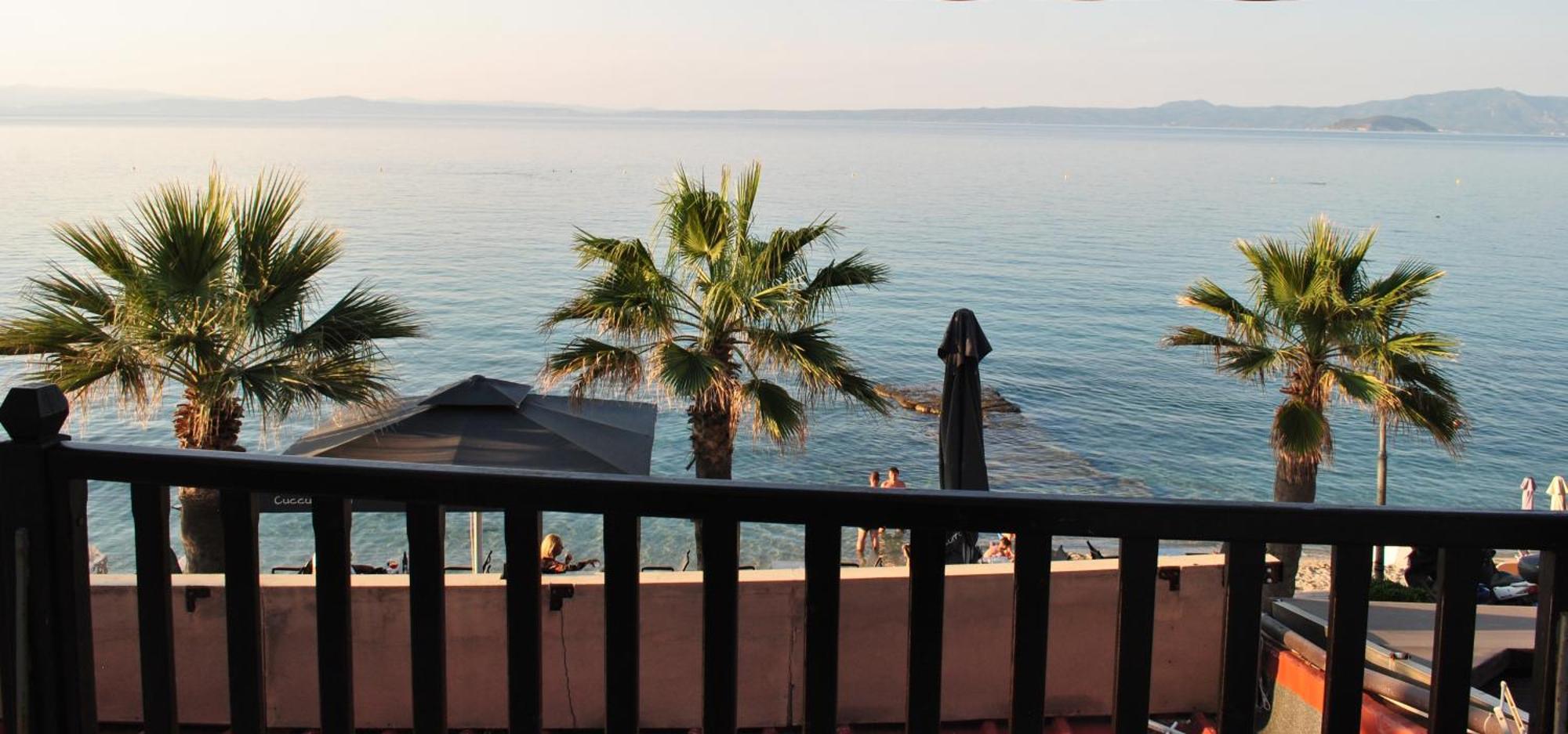 Eleni'S Sea View Adults Only Pefkochori Bagian luar foto
