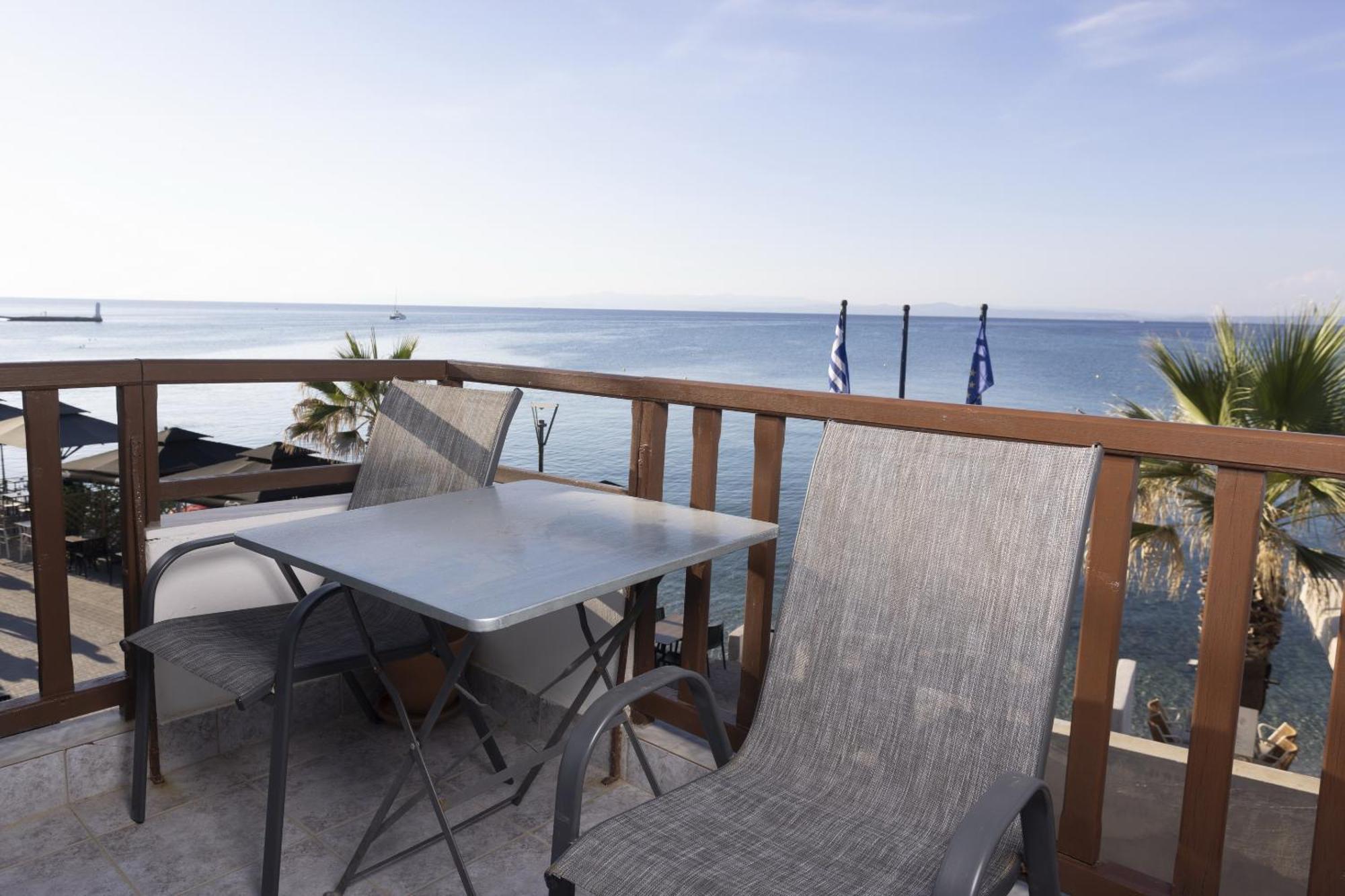 Eleni'S Sea View Adults Only Pefkochori Bagian luar foto