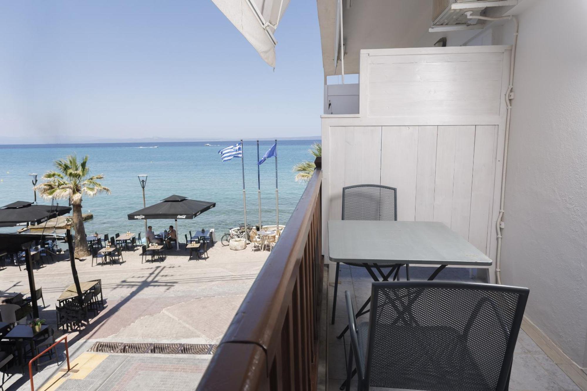 Eleni'S Sea View Adults Only Pefkochori Bagian luar foto